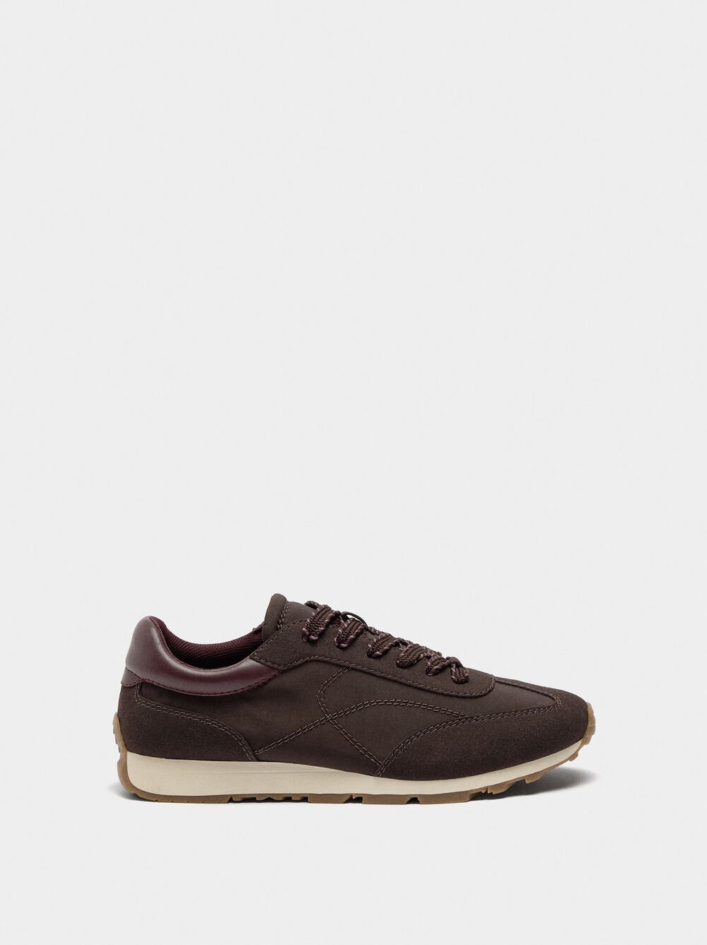 Sapatilhas combinadas