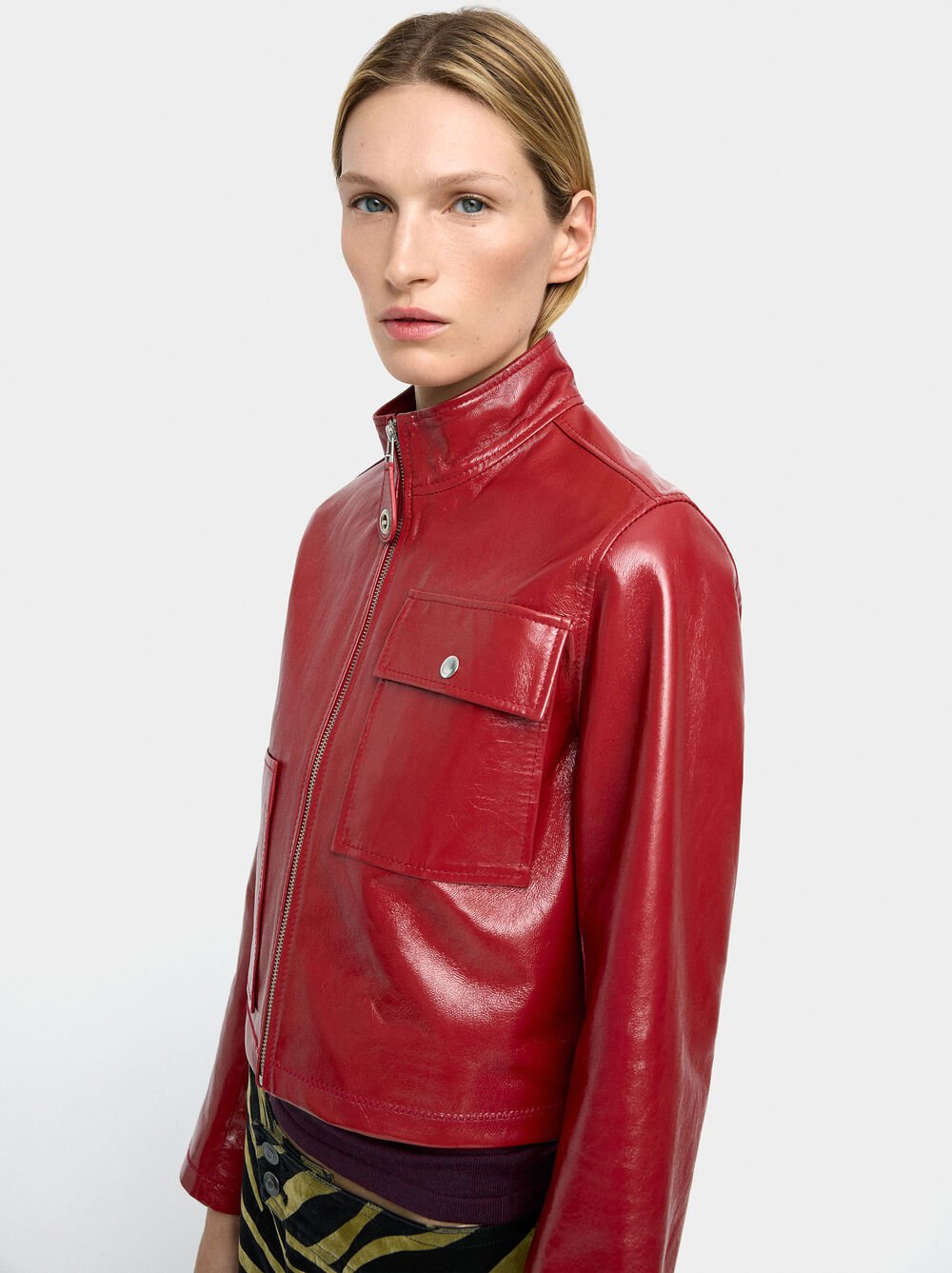 Casaco de pele com fecho de correr