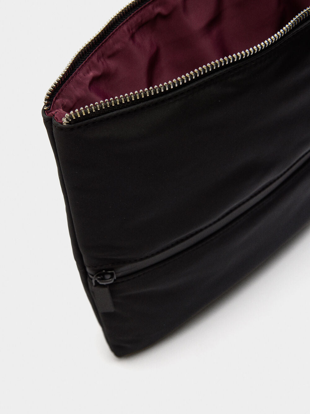 Capa de nylon para portátil com charm 13"