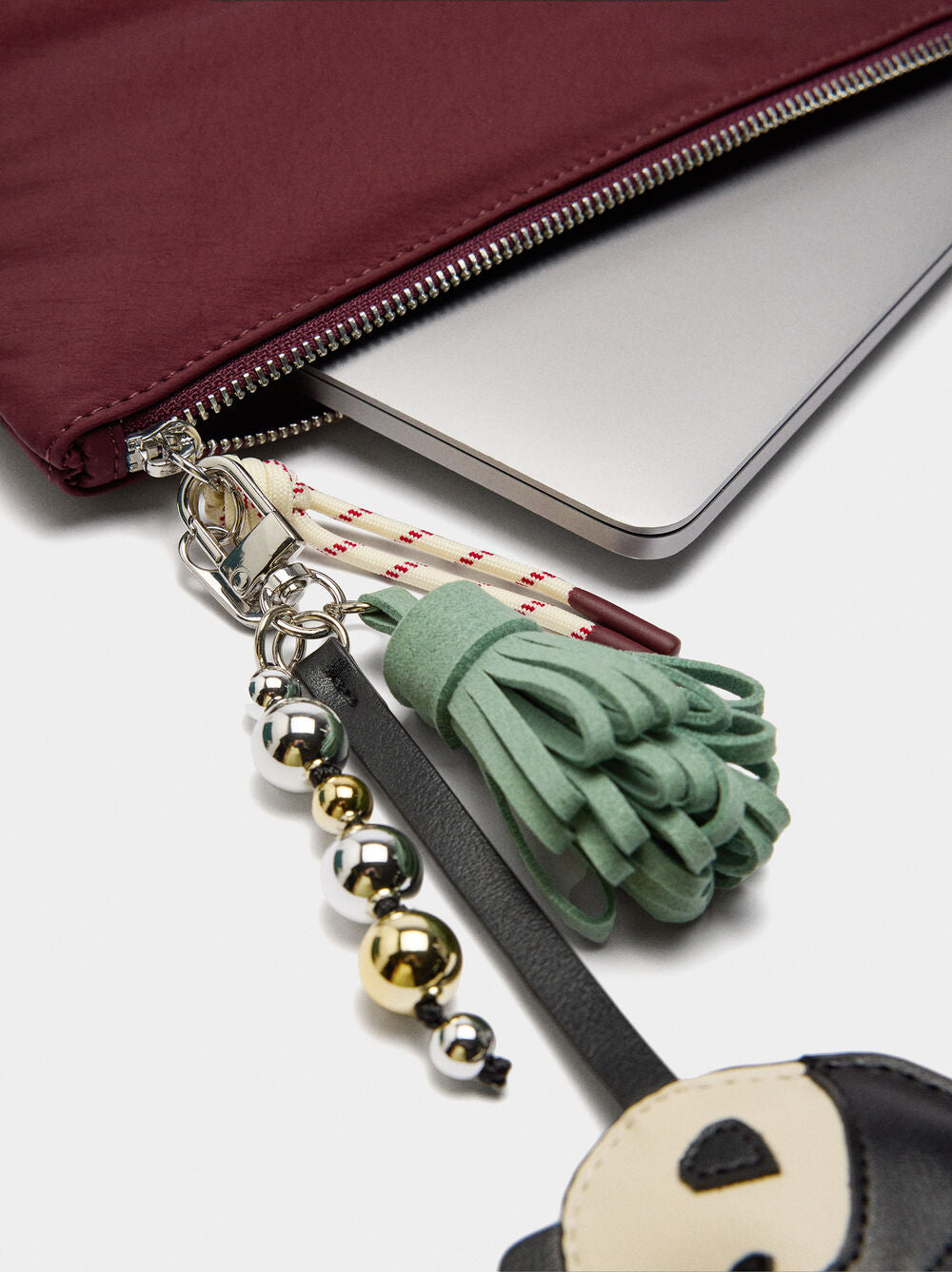 Capa de nylon para portátil com charm 13"