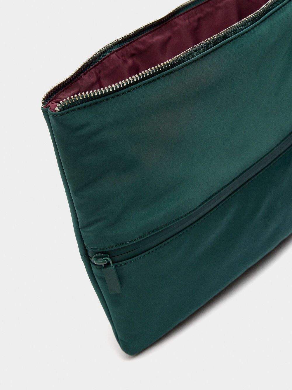 Capa de nylon para portátil com charm 13"