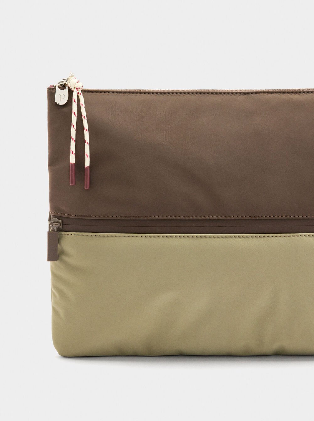 Capa de nylon para portátil com charm 13"