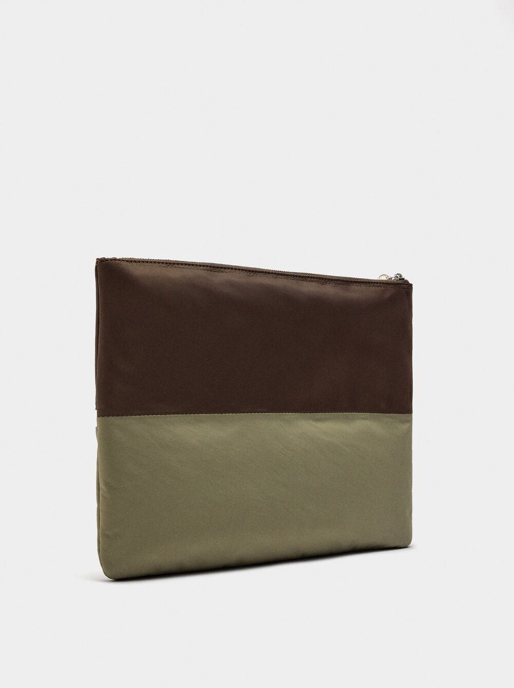 Capa de nylon para portátil com charm 13"