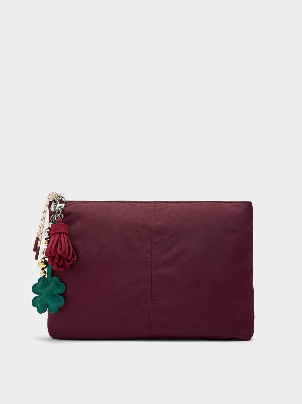 Capa de nylon para tablet com charm 13"