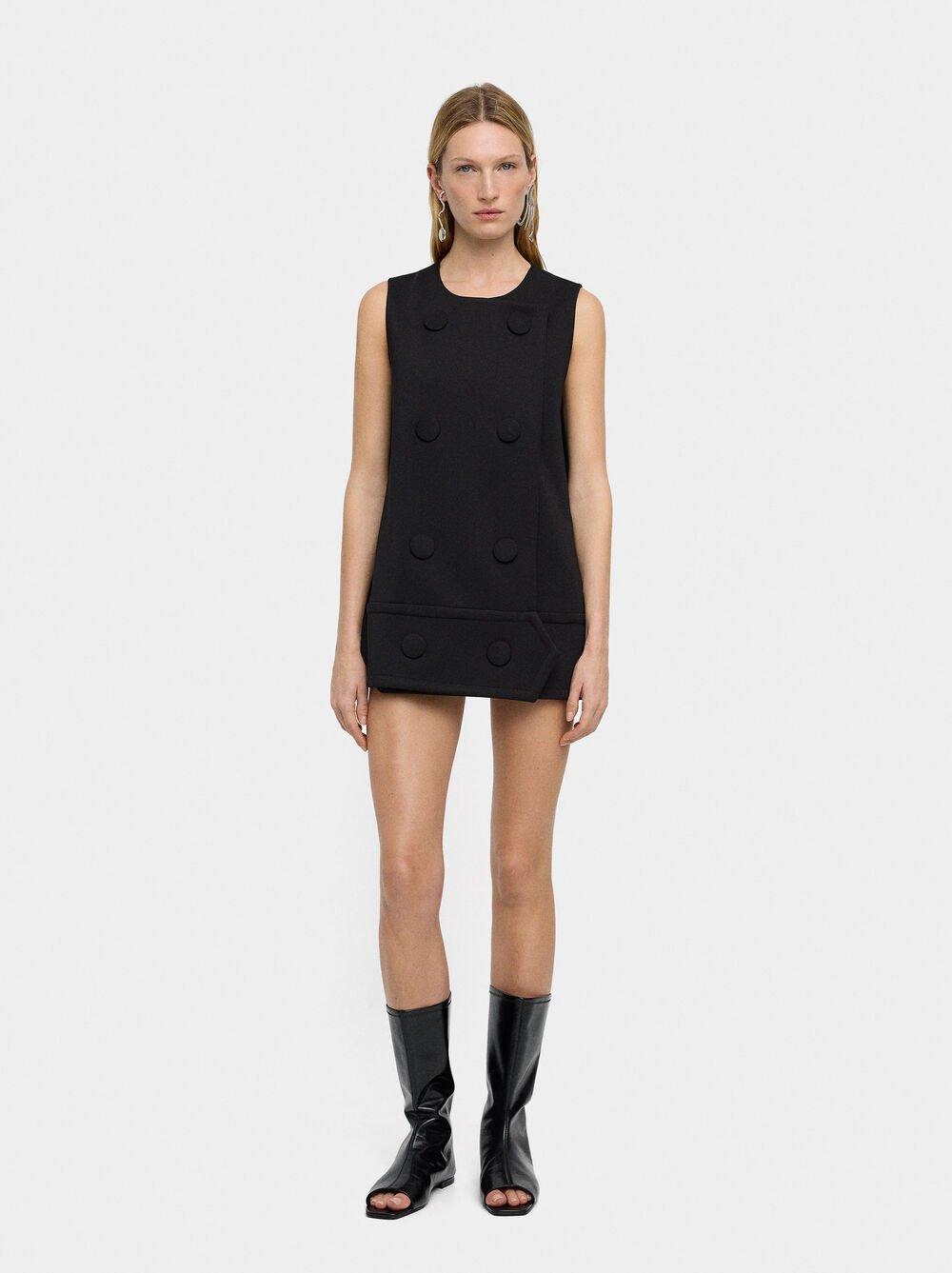 Vestido curto com botões