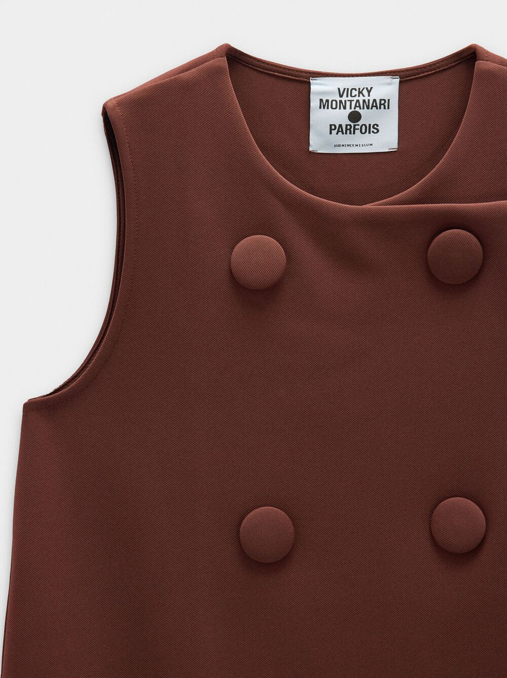 Vestido curto com botões