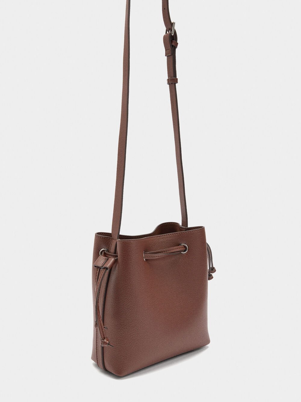 Mala tiracolo com cordão