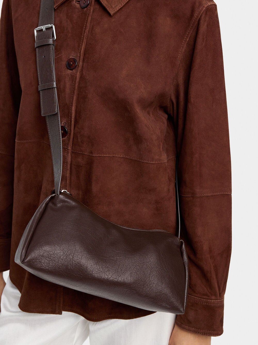 Mala tiracolo efeito craquelê