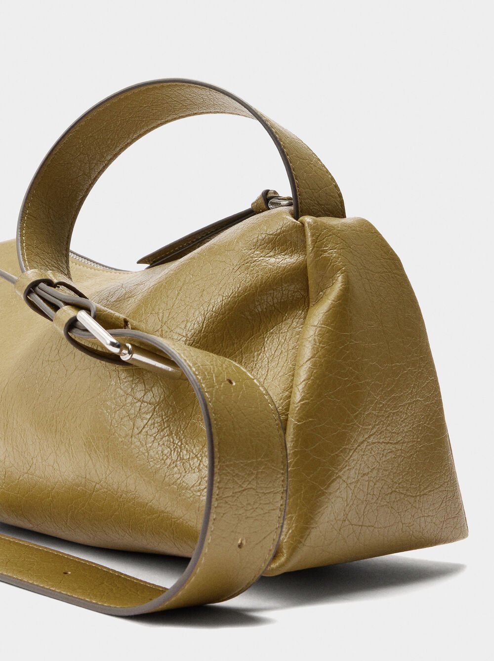 Mala tiracolo efeito craquelê