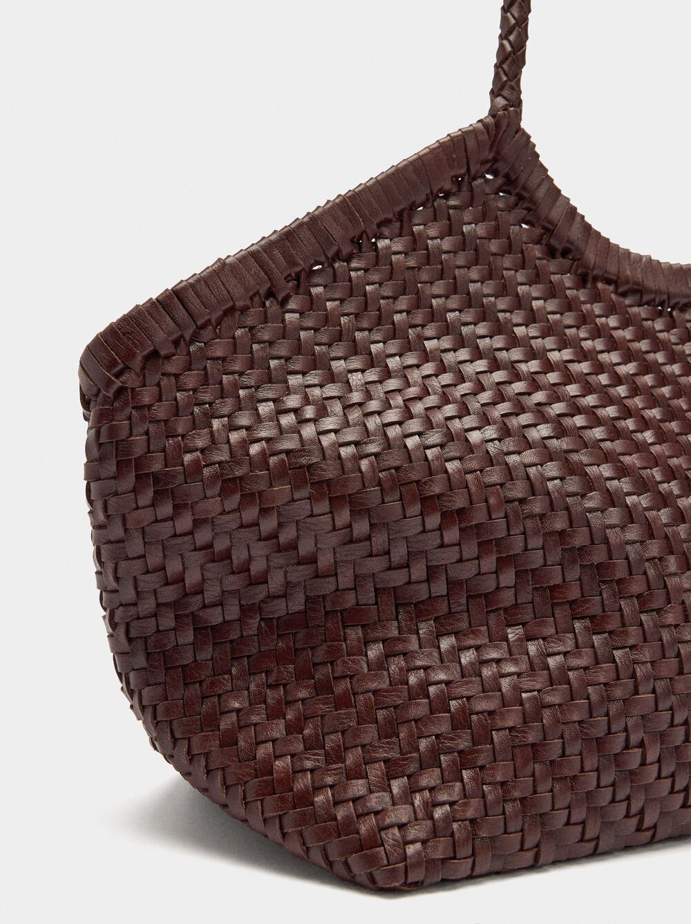 Mala shopper de pele entrançada