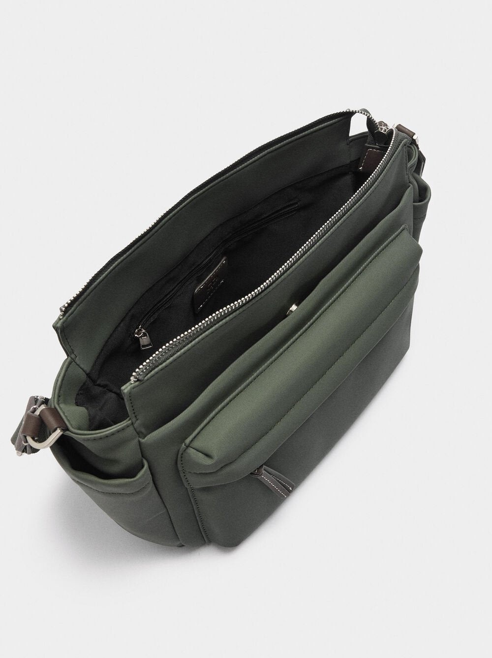 Mala tiracolo efeito nylon