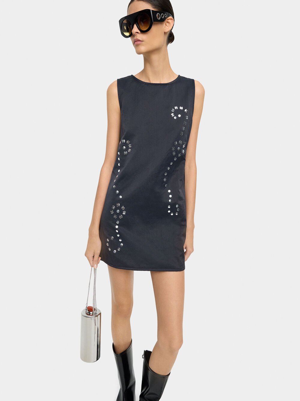 Vestido curto detalhes brilantes