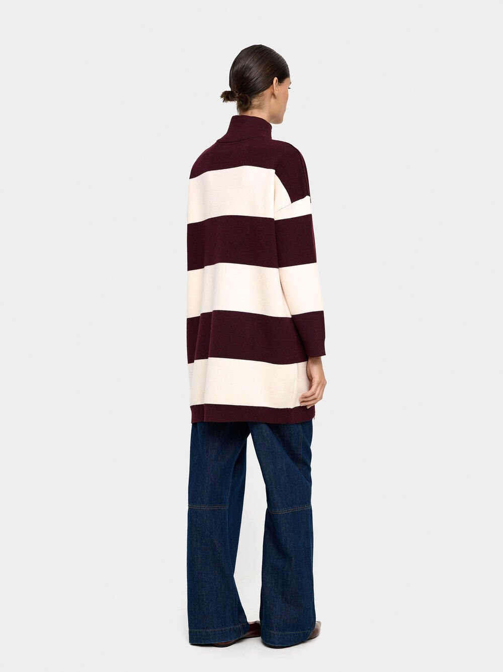 Vestido de malha às riscas