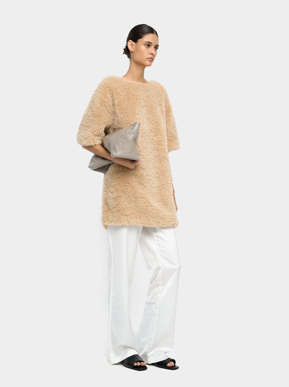 Vestido curto efeito pele de borreguinho