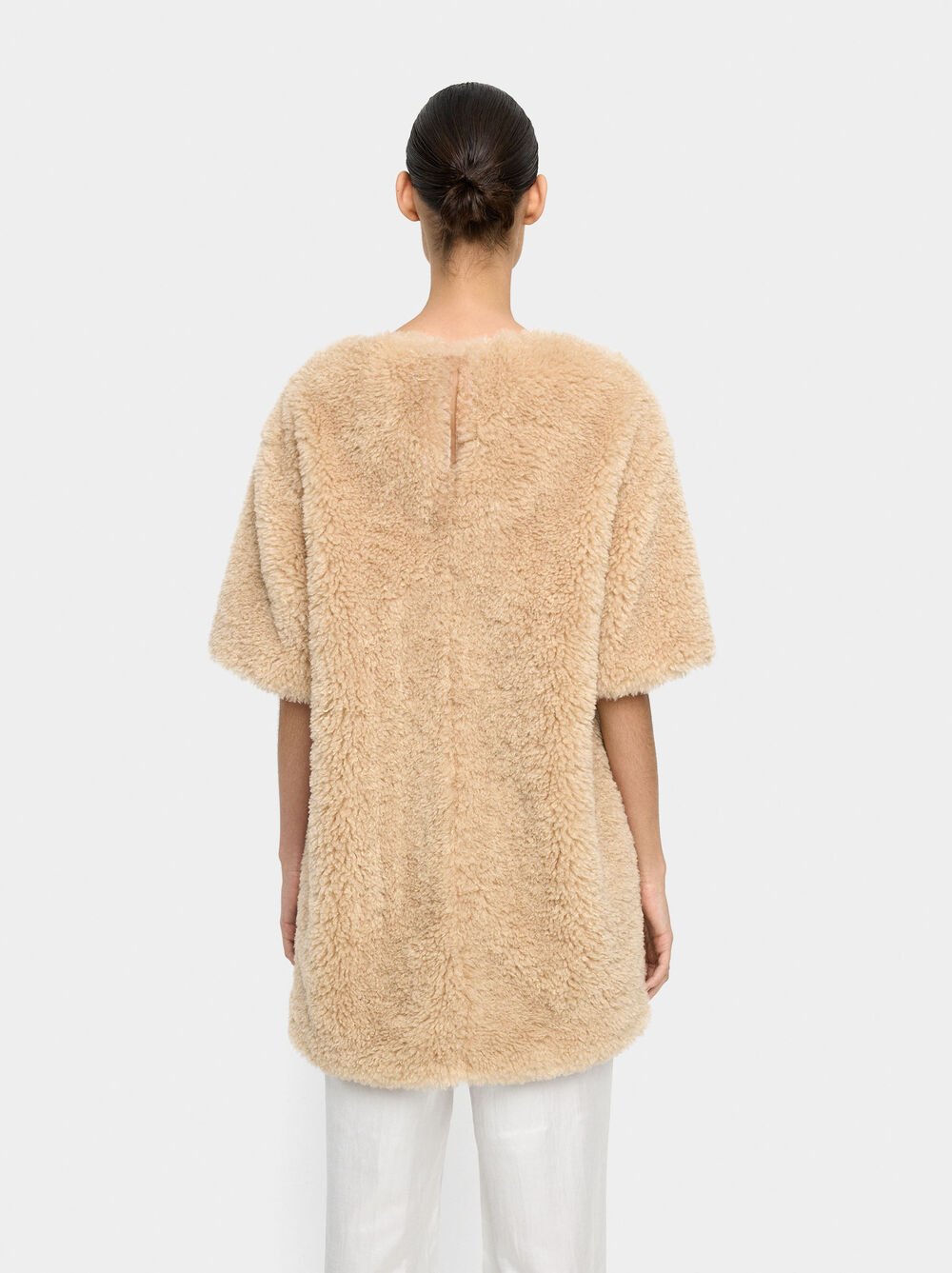 Vestido curto efeito pele de borreguinho