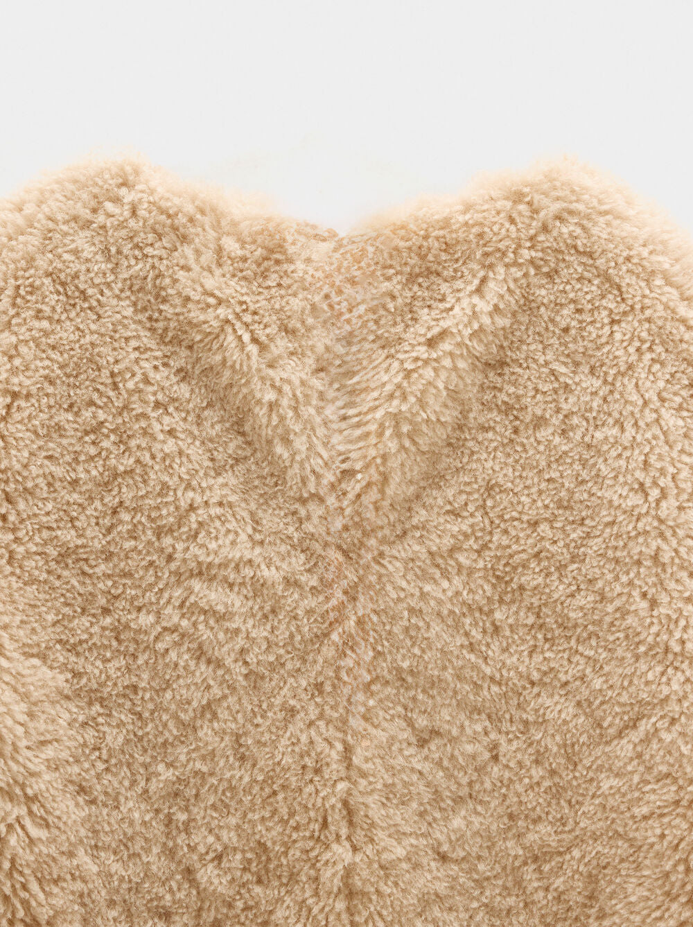 Vestido curto efeito pele de borreguinho